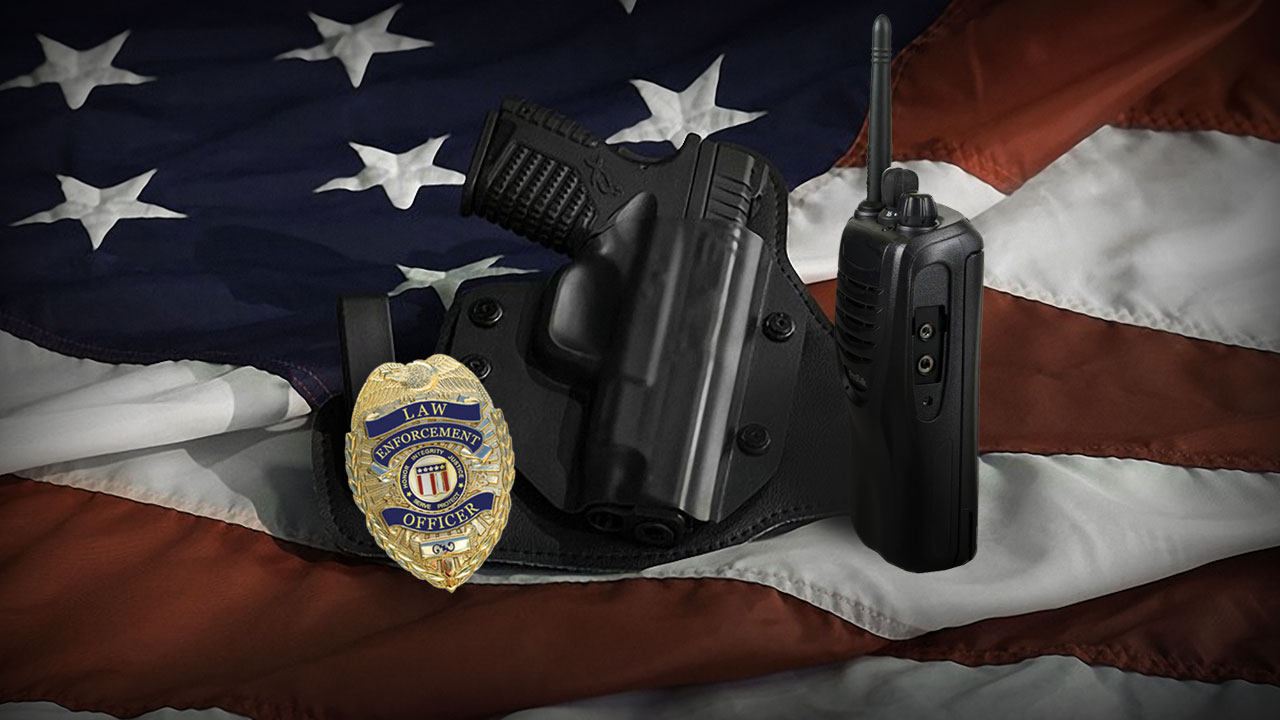 leo_gun_radio_flag_cccimage